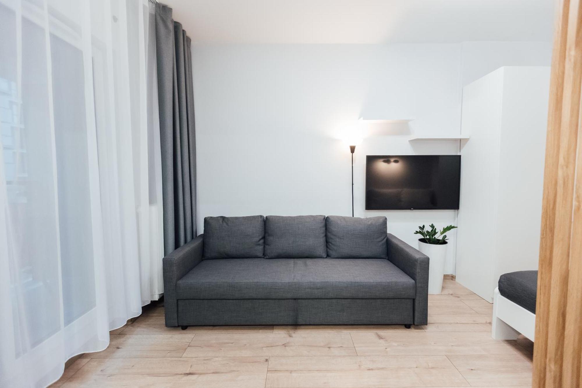 Apartment Petrovdom 2-237 In Warsaw, Rc Bliska Wola Tower