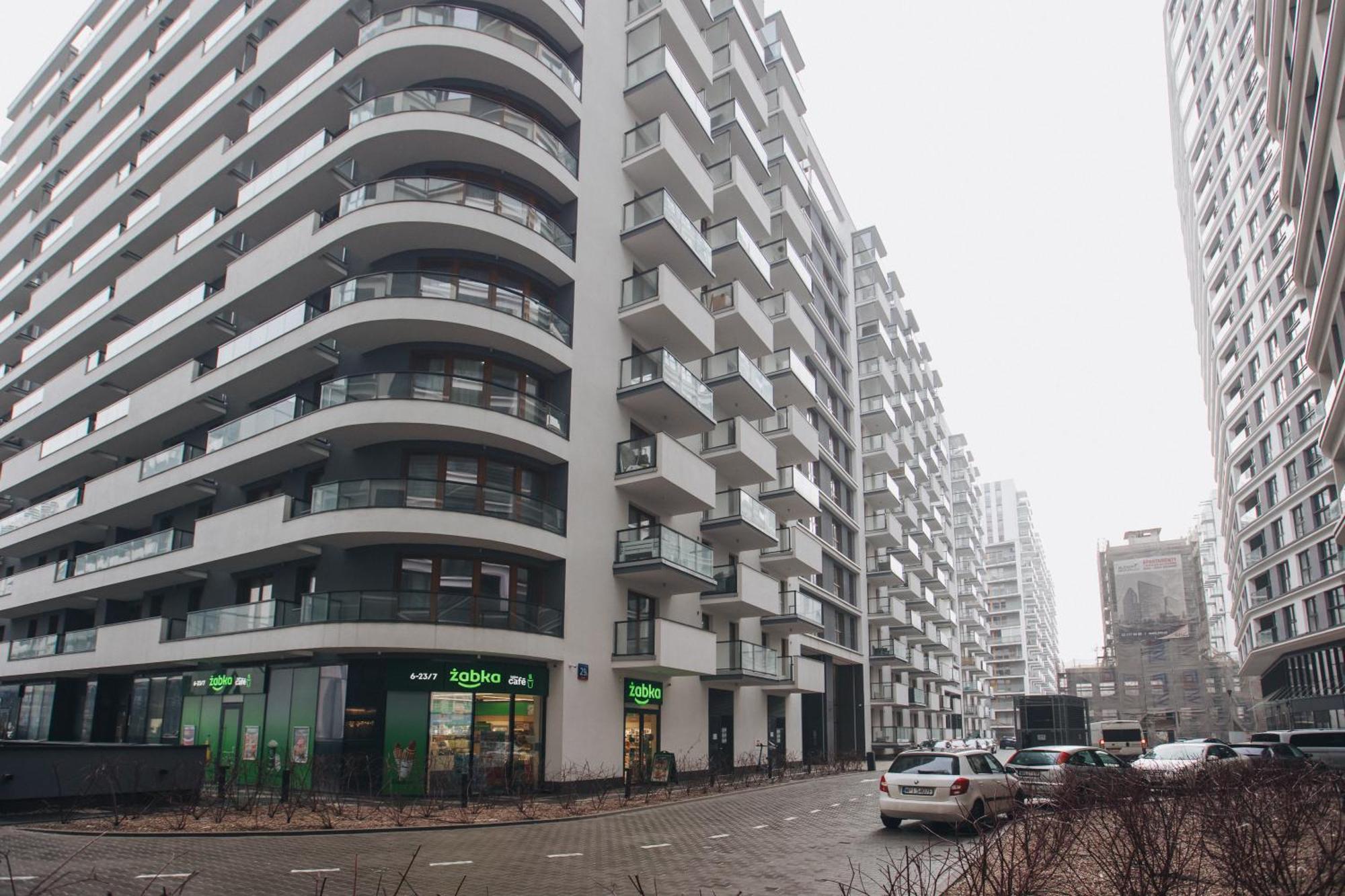 Apartment Petrovdom In Warsaw, Rc Bliska Wola Tower